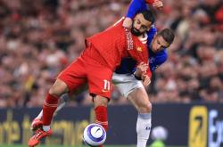 爱游戏官方登录入口-曼联客场惊险击败西汉姆，保住领头羊位置的简单介绍