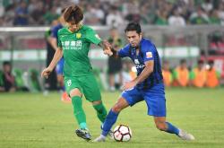 爱游戏体育官网-苏宁后防线多次失误，造成大比分屡败的简单介绍