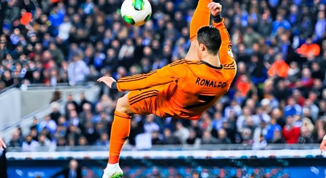 爱游戏网页版入口-关于体育界焦点：足球明星对决势不可挡的信息