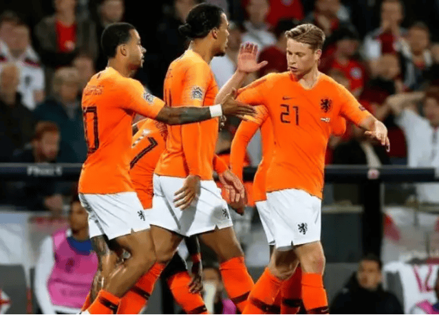 包含荷兰队在与挪威的比赛中一路领先,拿下胜利的词条 包含荷兰队在与挪威的比赛中一路领先,拿下胜利的词条