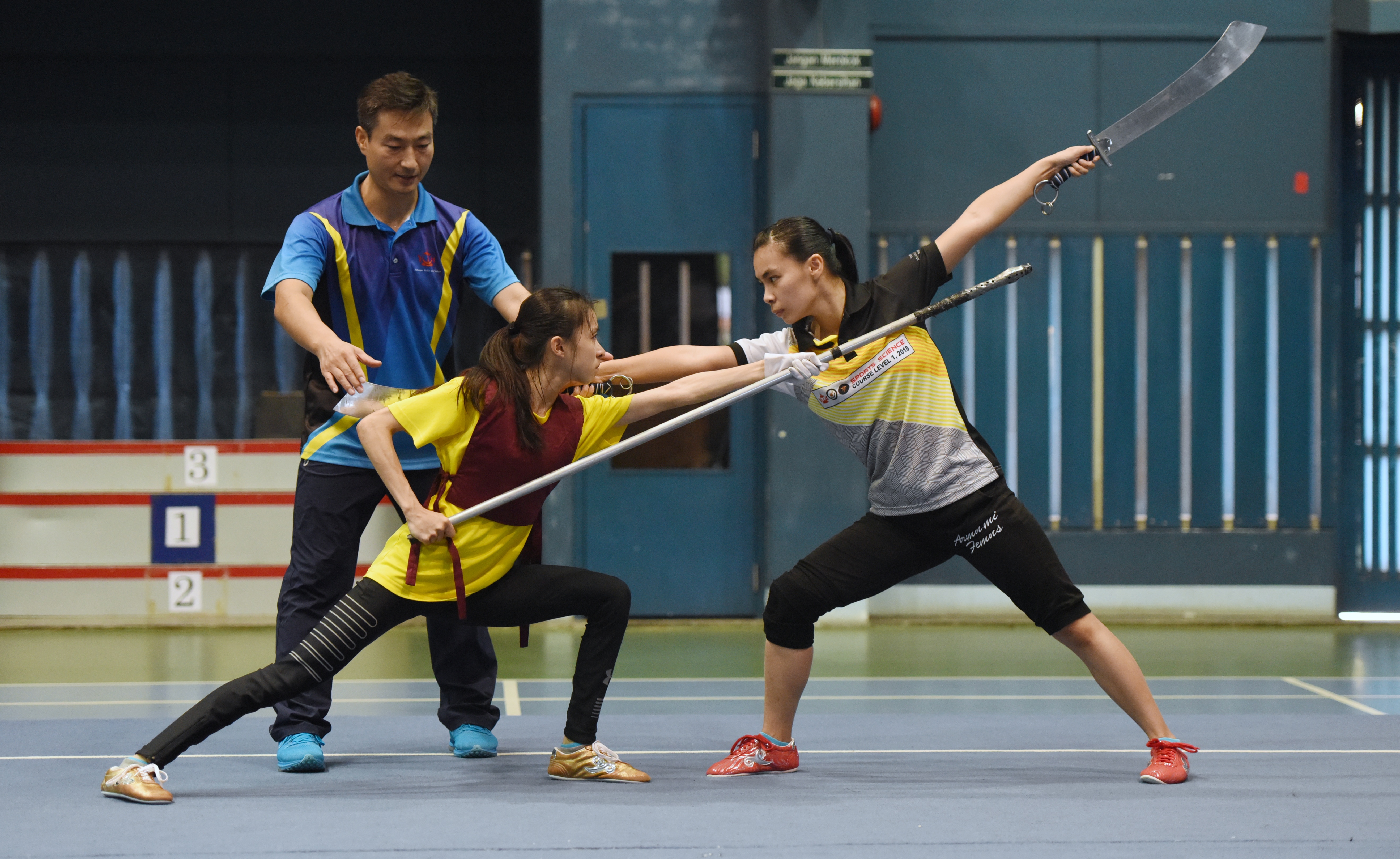 关于文莱女足队凭借团队合作，击败对手的信息