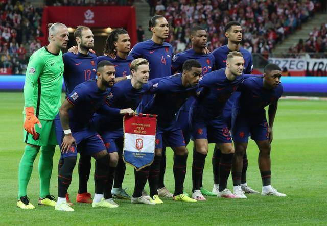 包含门兴格拉德巴赫在比赛中展现出团队精神的词条