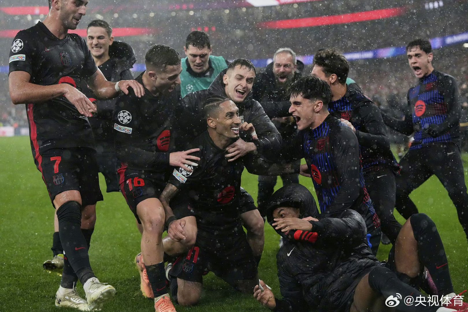 卡利亚里客场战平撒索洛，保持不败