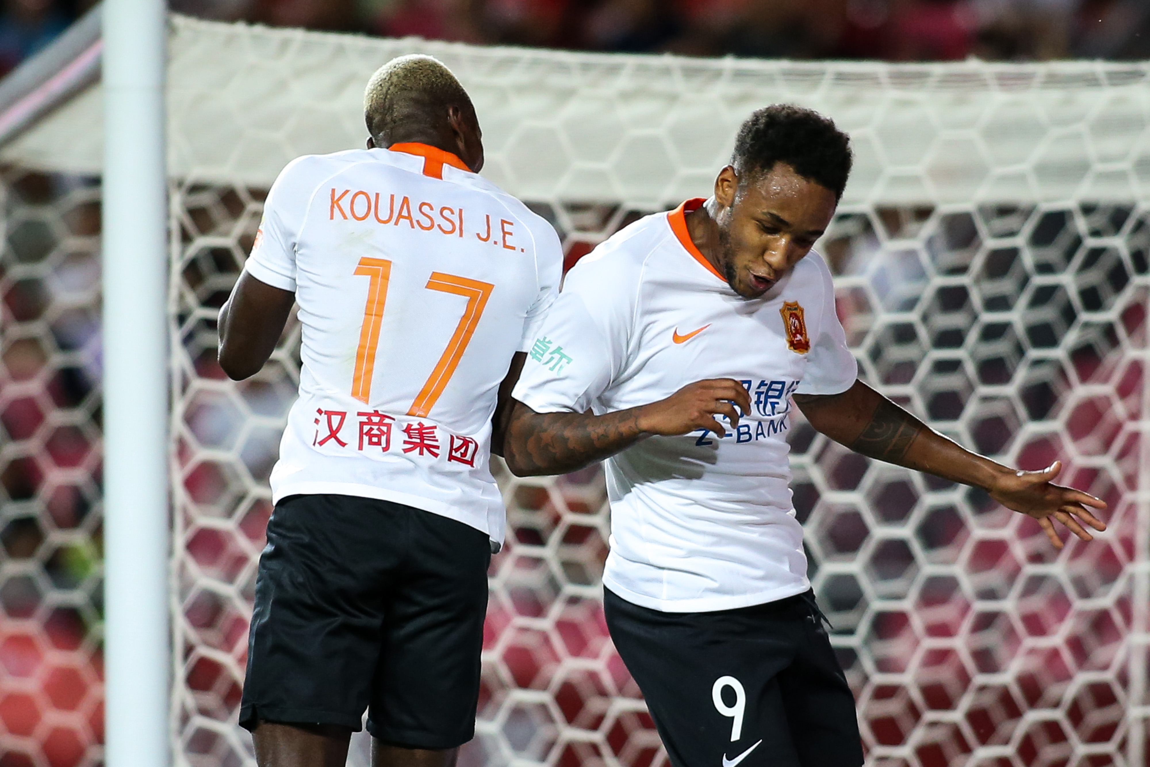 武汉卓尔客场-逼平青岛黄海，壮志凌云的简单介绍