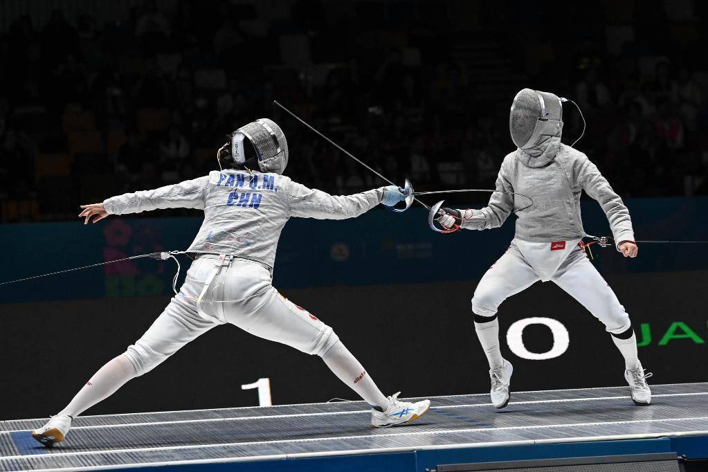 包含秘鲁击剑选手以实力取胜，斩获铜牌的词条