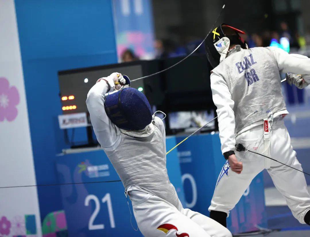 包含秘鲁击剑选手以实力取胜，斩获铜牌的词条