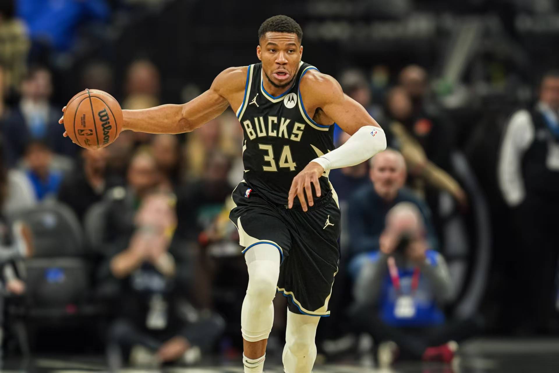 尼克斯队实现逆转，逐梦前行