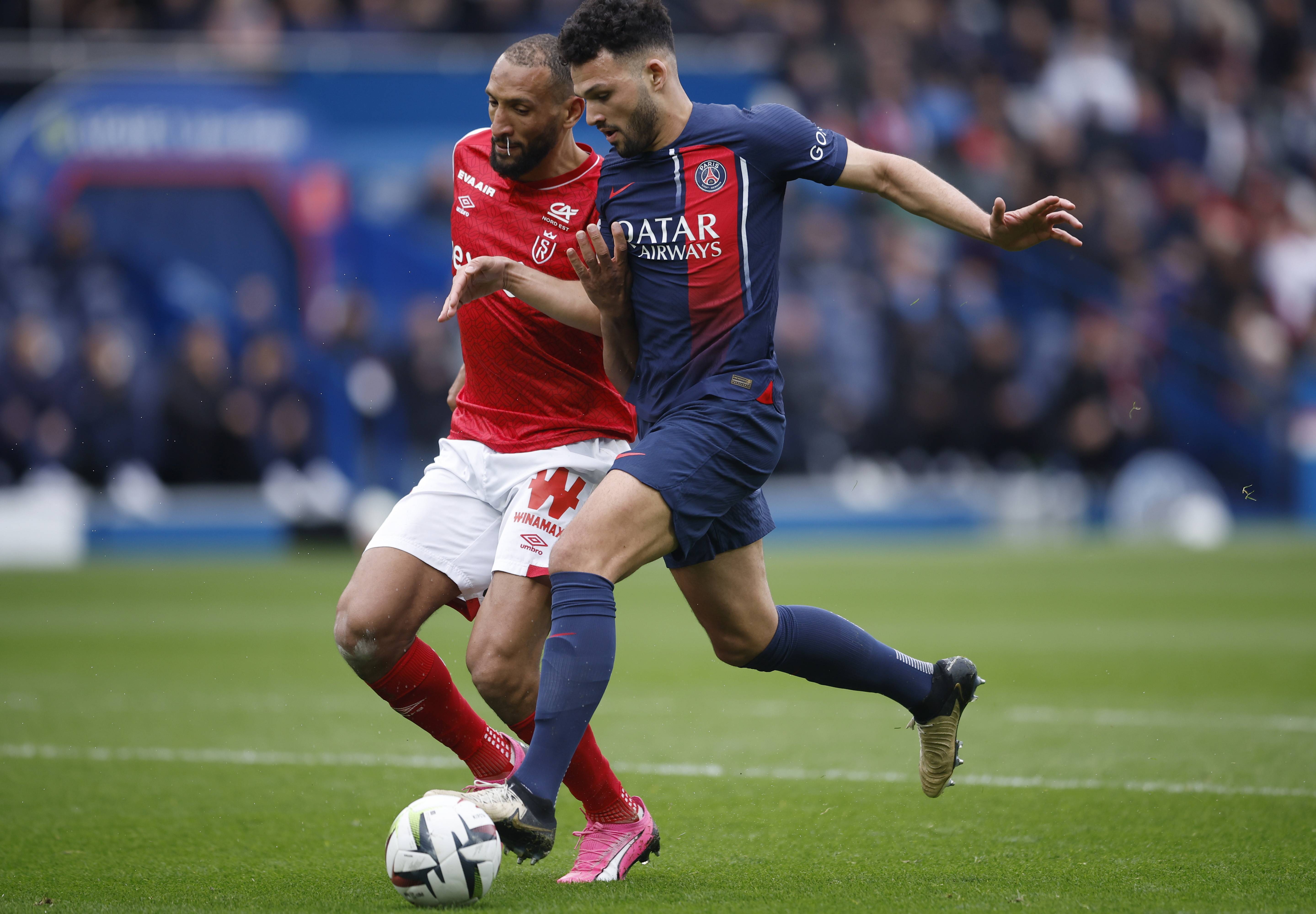 巴黎圣日耳曼队的球员群体战术打动球迷 巴黎圣日耳曼队的球员群体战术打动球迷