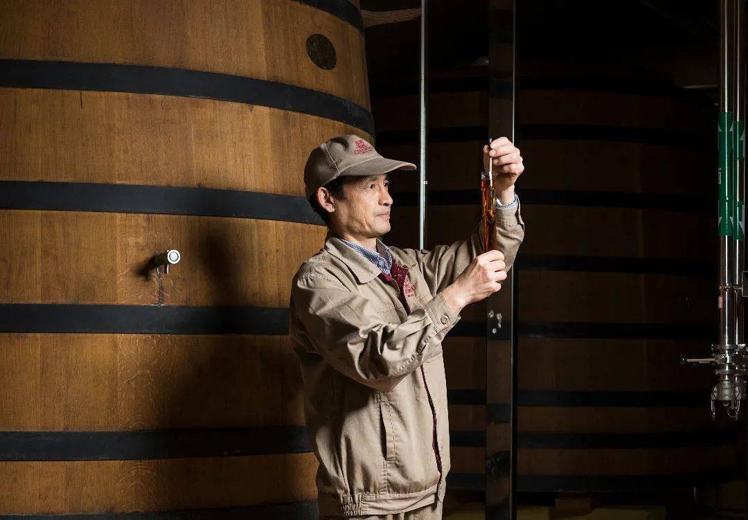 沙特射击选手突破自我,问鼎银牌 沙特射击选手突破自我,问鼎银牌