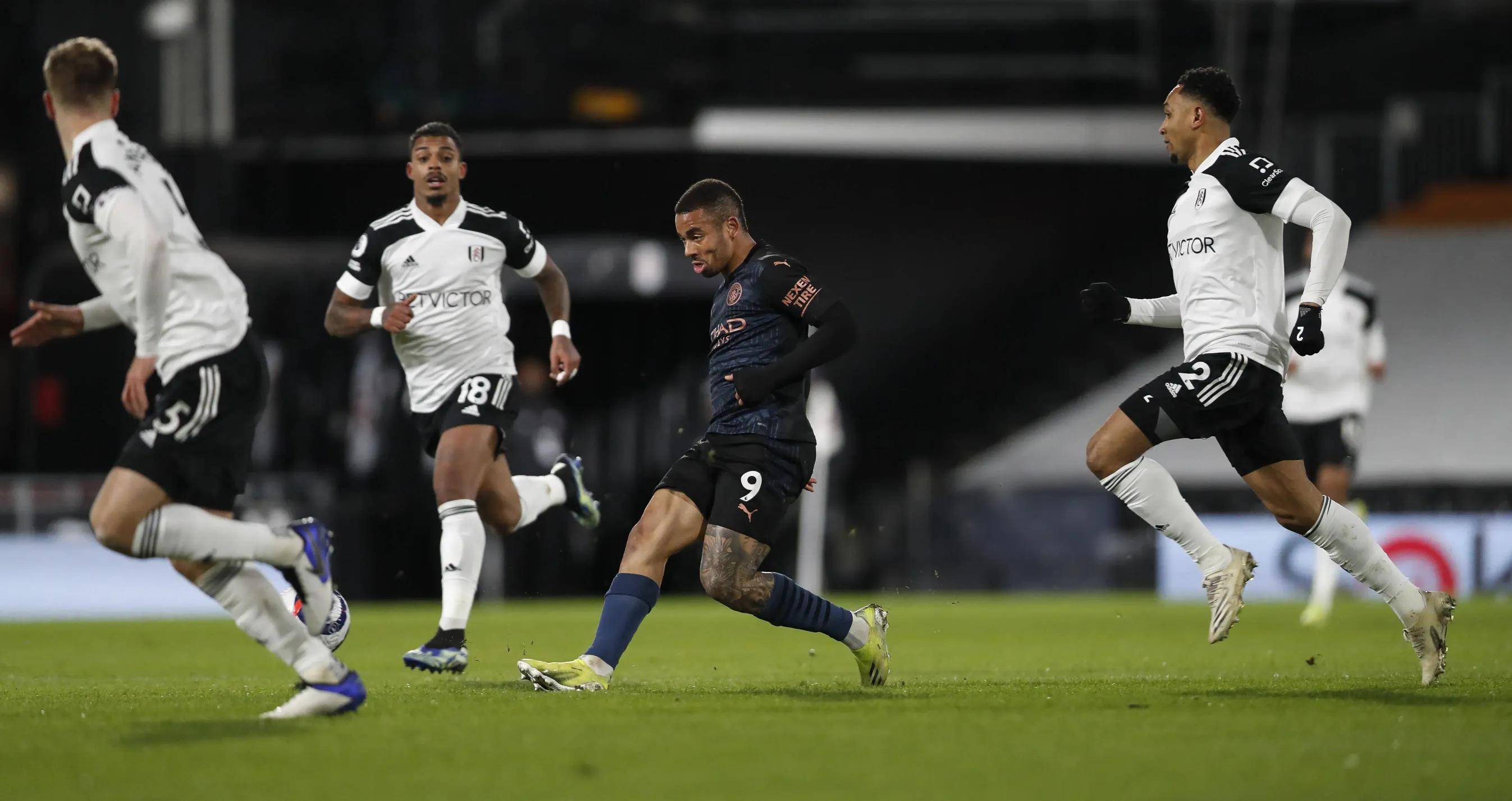 狼队客场大败，英超争四形势堪忧的简单介绍