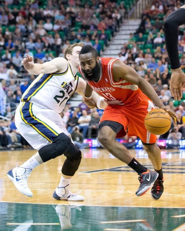 小牛遭遇季后赛关键战败于爵士的简单介绍