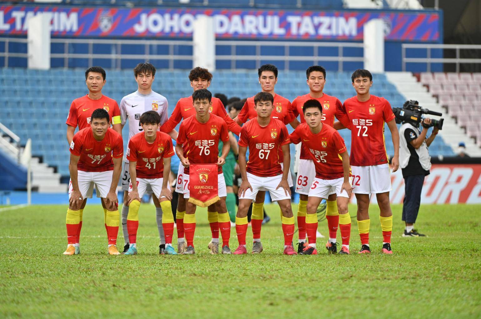 包含中超主场之争！河北主场战平广州队的词条