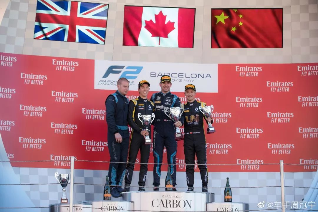 美国运动员喜登领奖台，成为焦点人物的简单介绍