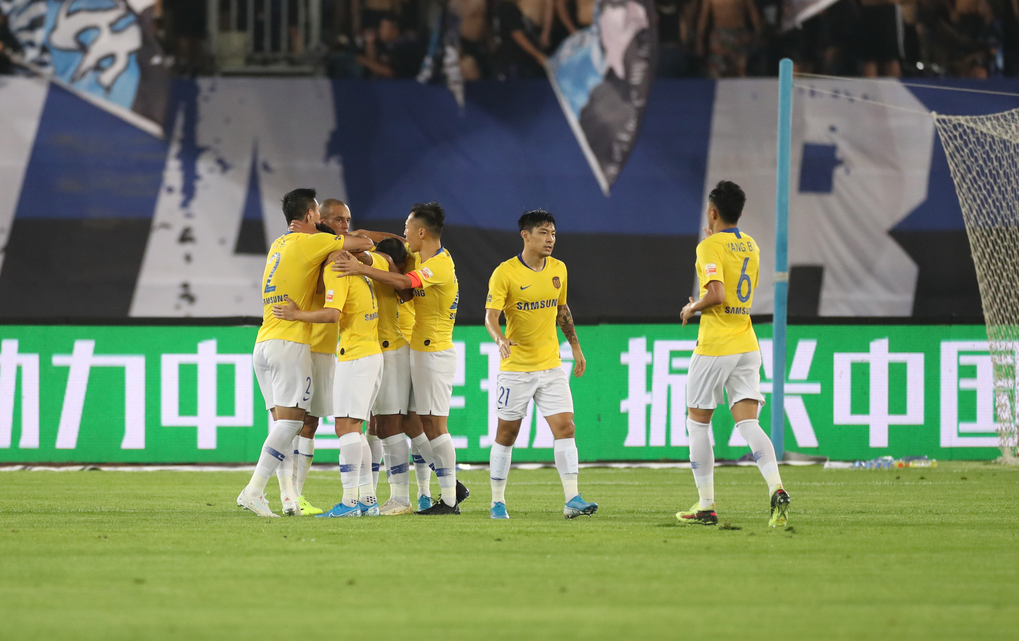 江苏苏宁主场战平大连人，难以取得胜利的简单介绍