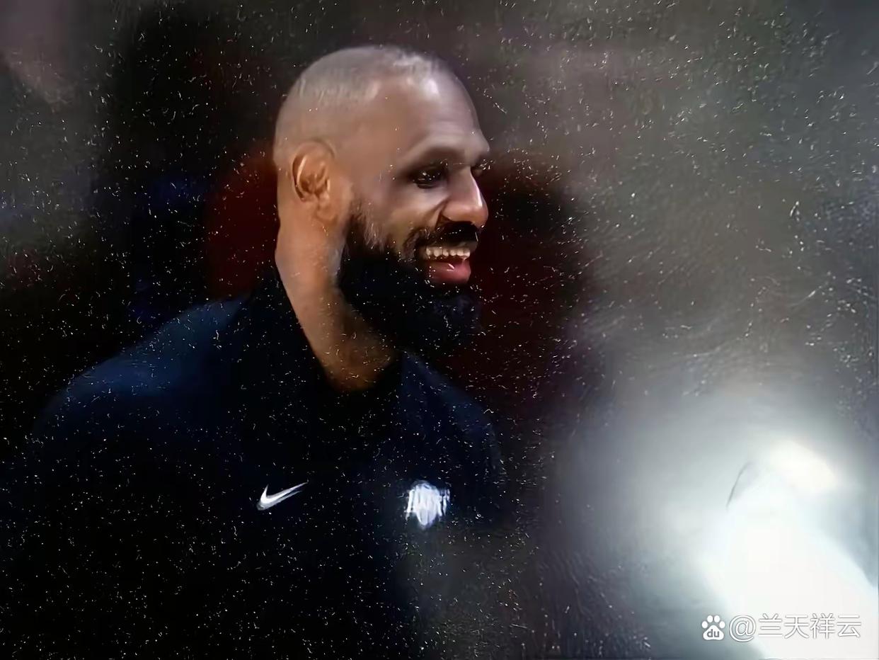 关于爵士队客场惨败马刺队，米切尔努力+无法拯救的信息