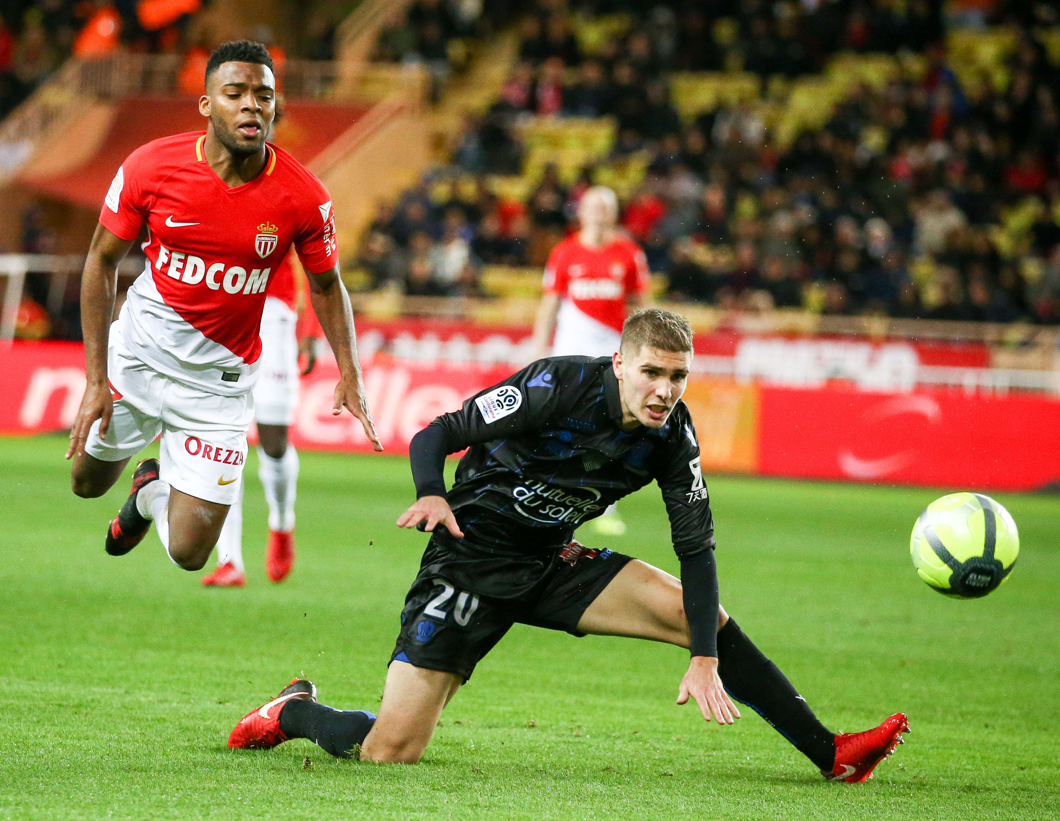 里昂战胜摩纳哥,实现重大反弹 里昂战胜摩纳哥,实现重大反弹