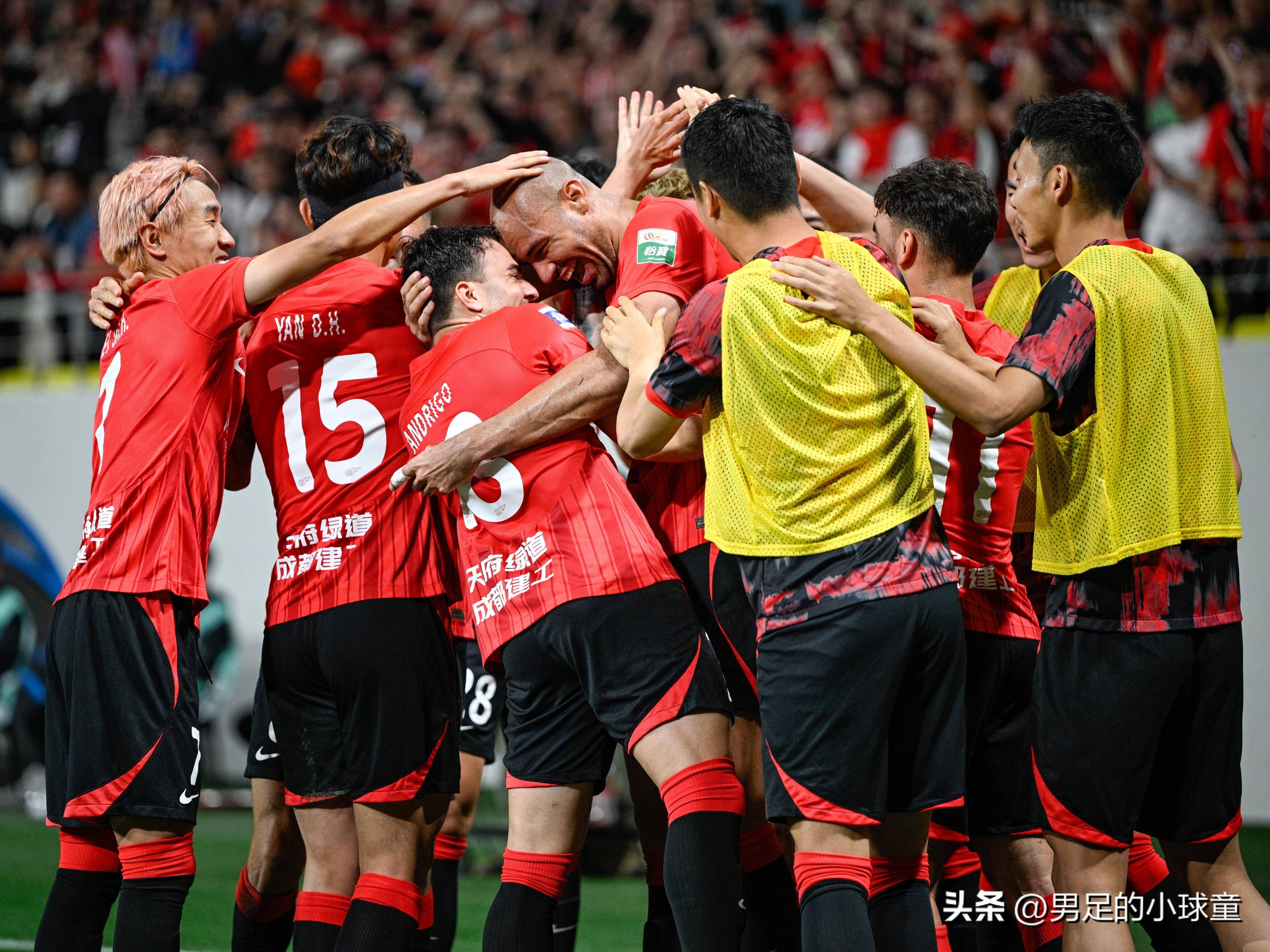 球队内讧传闻不断,主帅劝诫队员团结一心的简单介绍 球队内讧传闻不断,主帅劝诫队员团结一心的简单介绍