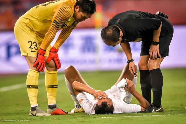 鲁能主场平局,争夺激烈,难分高下的简单介绍 鲁能主场平局,争夺激烈,难分高下的简单介绍