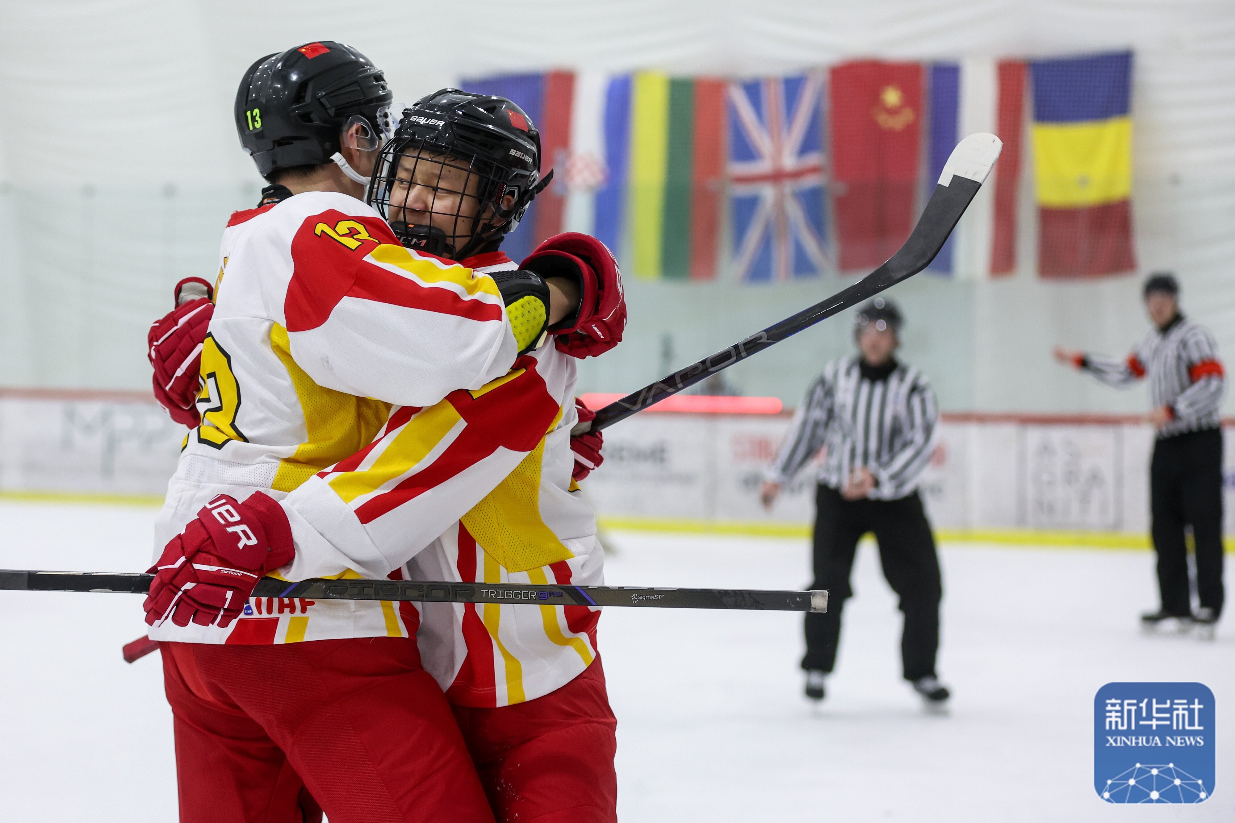 包含球场较量激烈火爆,对手拼尽全力的词条 包含球场较量激烈火爆,对手拼尽全力的词条