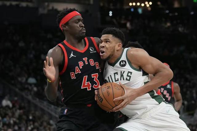 雄鹿主场力克猛龙，字母哥火力全开砍下分的简单介绍