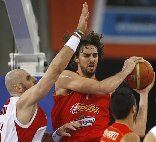 波兰队员充满斗志,圆满完成任务的简单介绍 波兰队员充满斗志,圆满完成任务的简单介绍