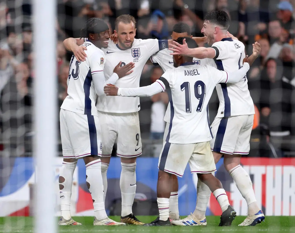 欧国联比赛开战,球星争相破门 欧国联比赛开战,球星争相破门