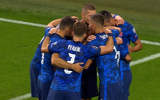 克罗地亚队与斯洛伐克队交手，决出胜利者