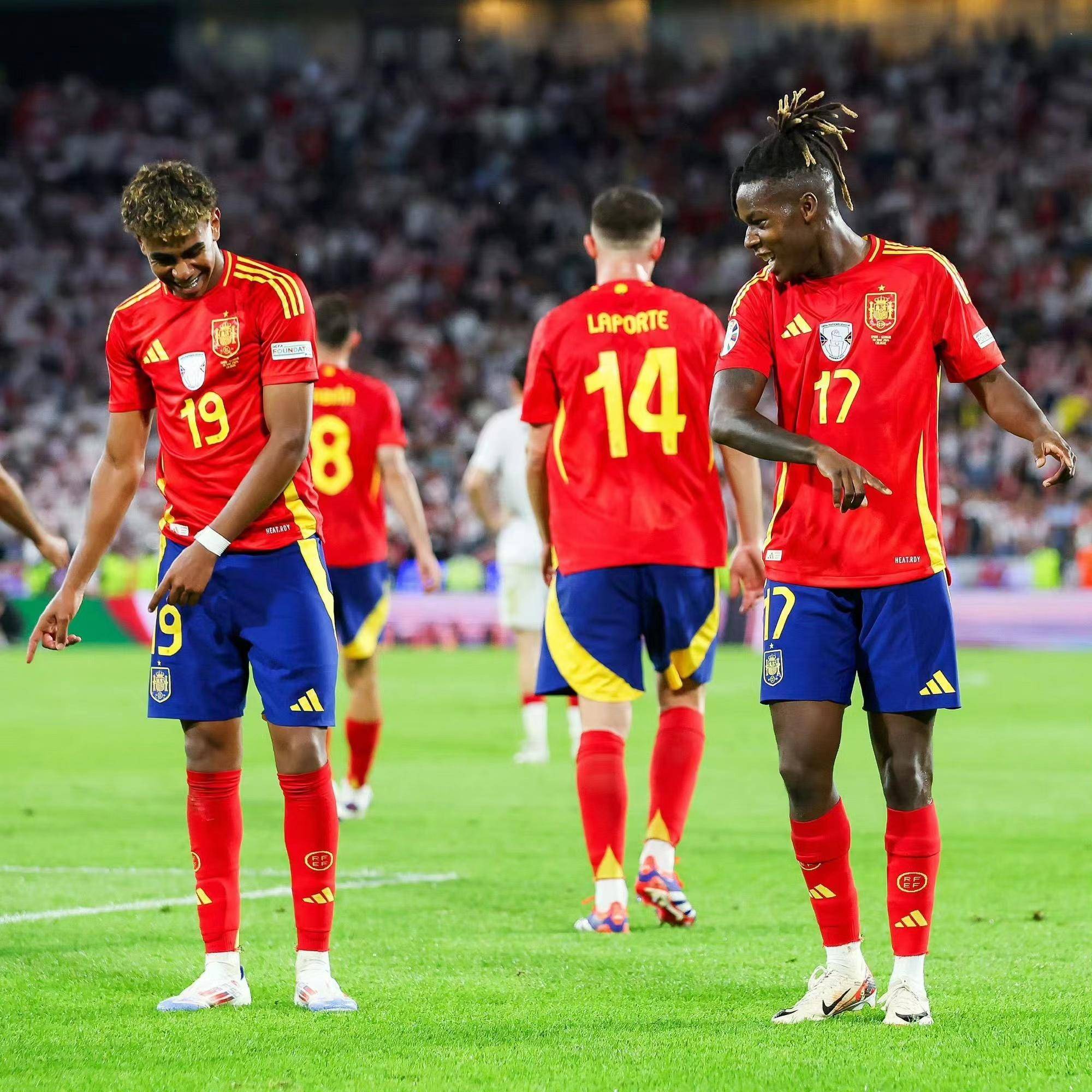 西班牙队在国际比赛中双杀对手 西班牙队在国际比赛中双杀对手