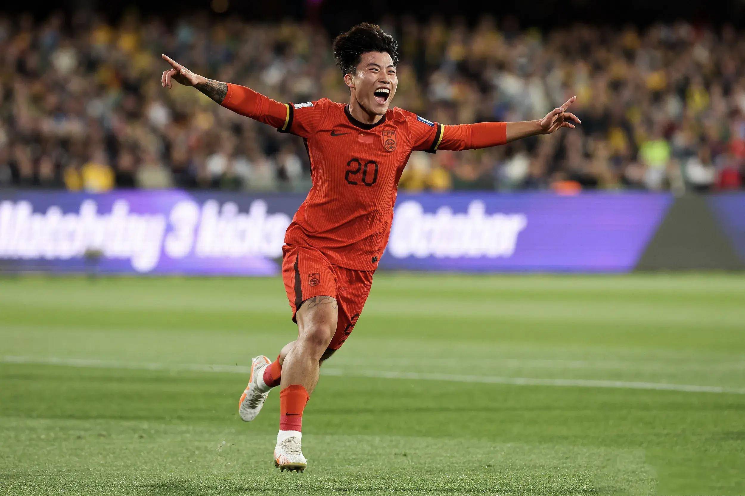 澳洲豪门踢进球场，备战硬仗