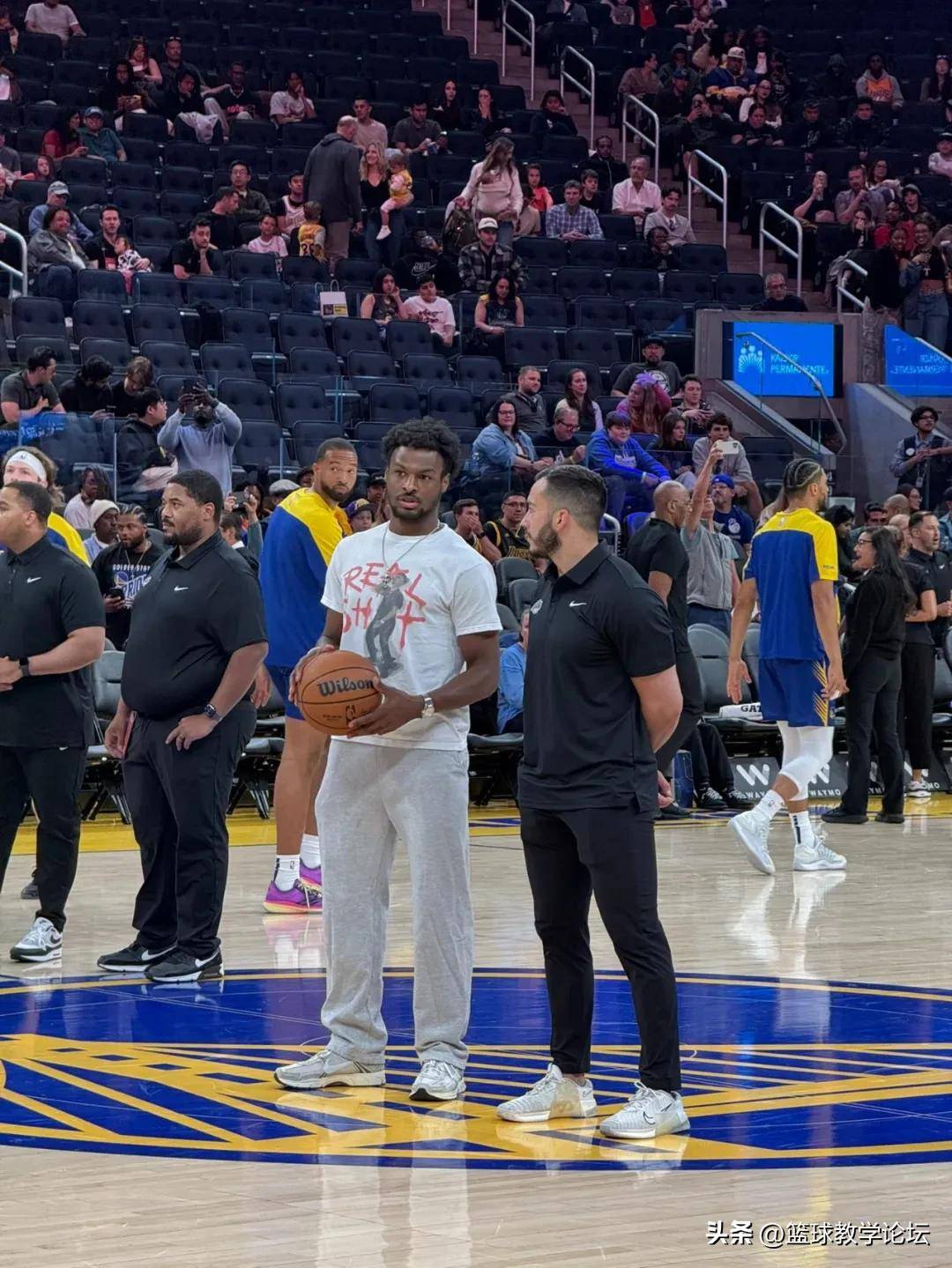 关于NBA揭幕战:湖人迎战强敌勇士的信息 关于NBA揭幕战:湖人迎战强敌勇士的信息