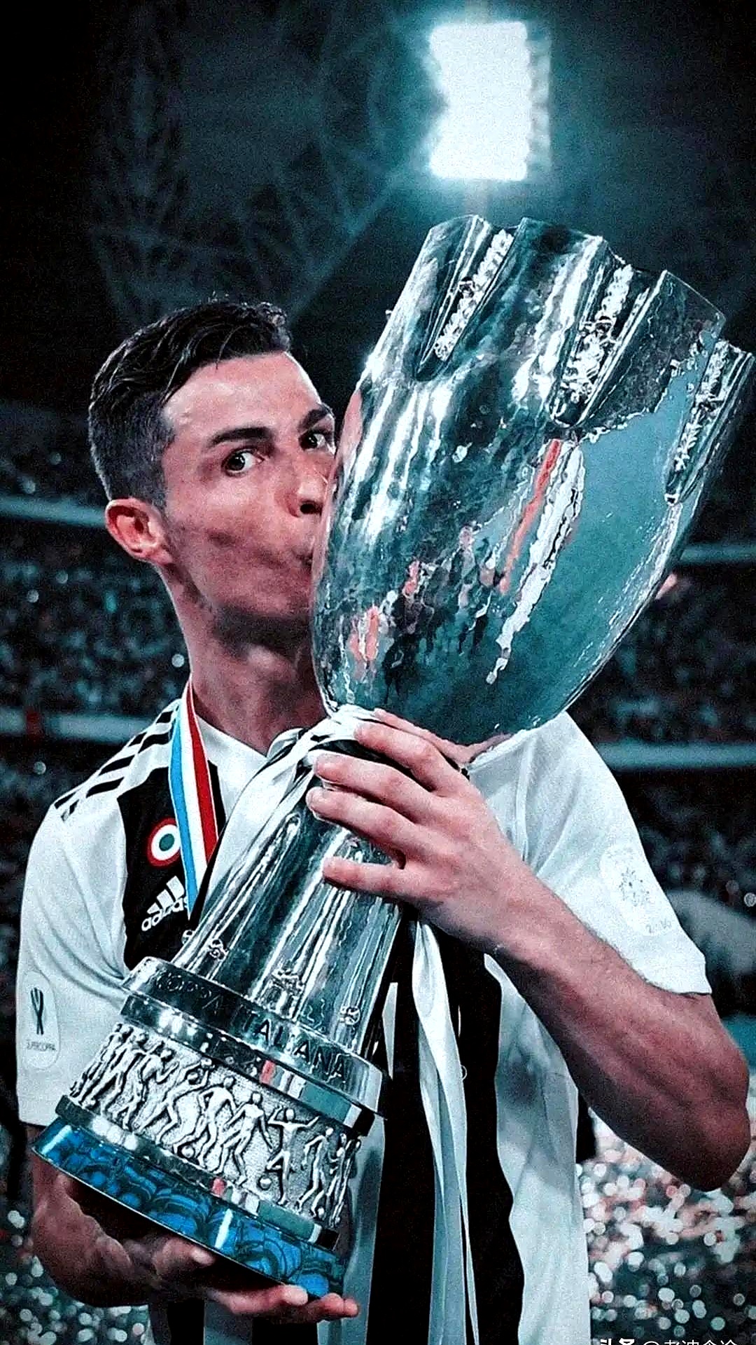 葡萄牙球员荣获最佳球员奖,展现出色表现 葡萄牙球员荣获最佳球员奖,展现出色表现