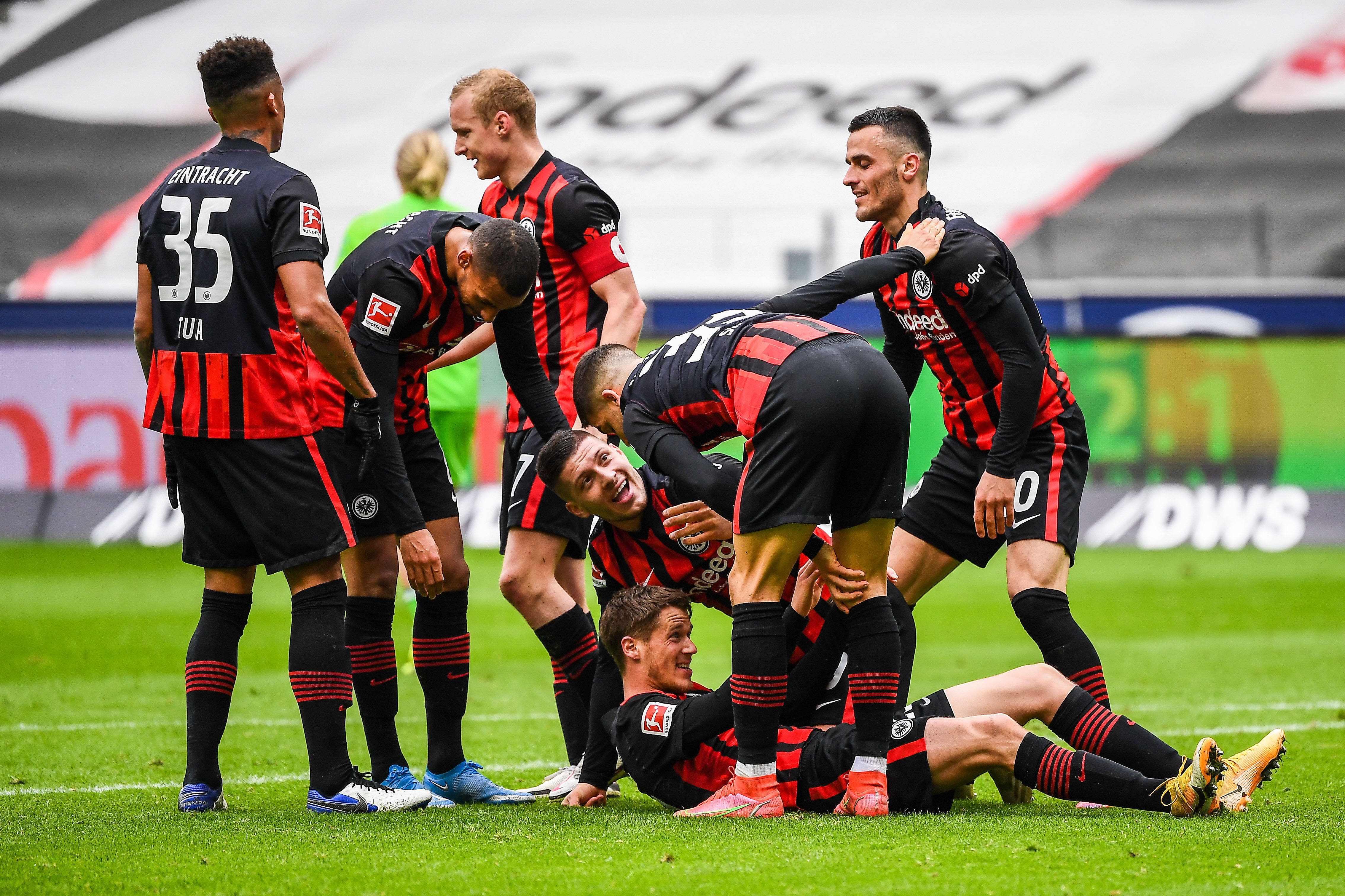 法兰克福主场不敌对手,需加强表现 法兰克福主场不敌对手,需加强表现