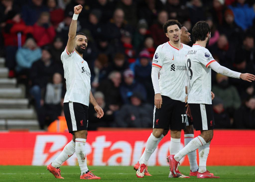 利物浦主场大胜，领跑小组！