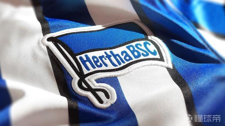 柏林赫塔球员齐心协力备战未来比赛的简单介绍