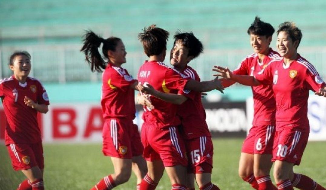 包含俄罗斯女足全身而退，实现小组出线的词条