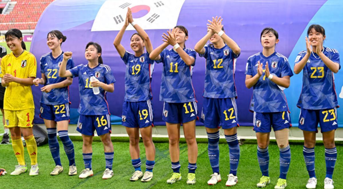 女足球员们在比赛中不断刷新记录 女足球员们在比赛中不断刷新记录